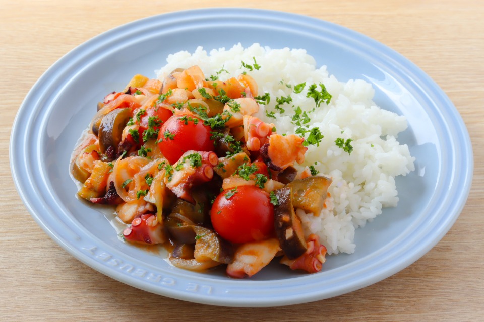 タコとなすのトマト炒めごはんプレート