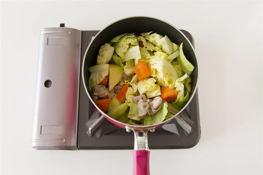 たっぷり野菜の簡単コンソメ煮のつくり方_2_1