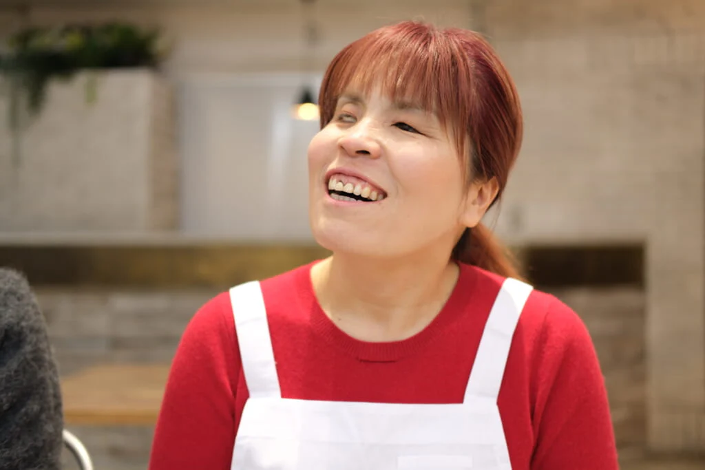 初めて自分で料理をしたのは小学5年生の時、父親の見よう見まねで“目玉焼き”を作ってみたそう