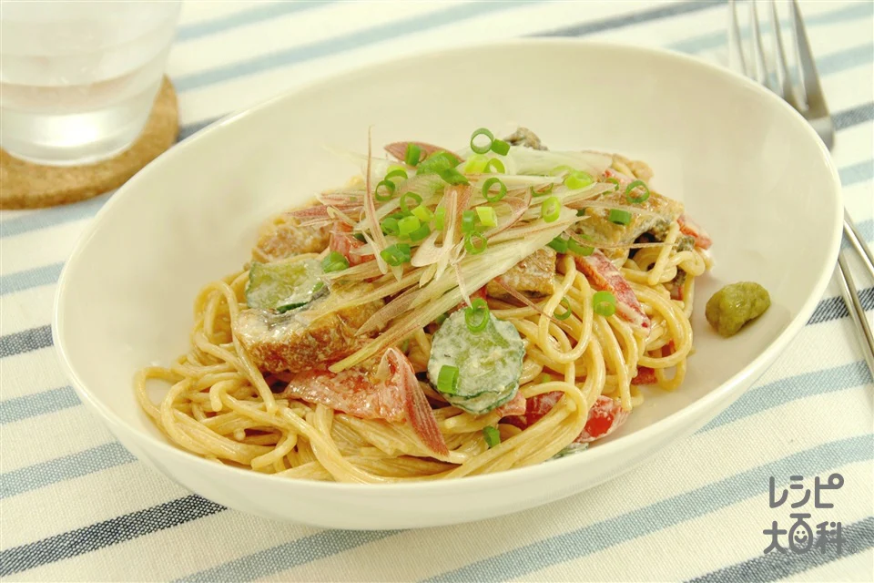 彩り野菜とうなぎのパスタサラダ