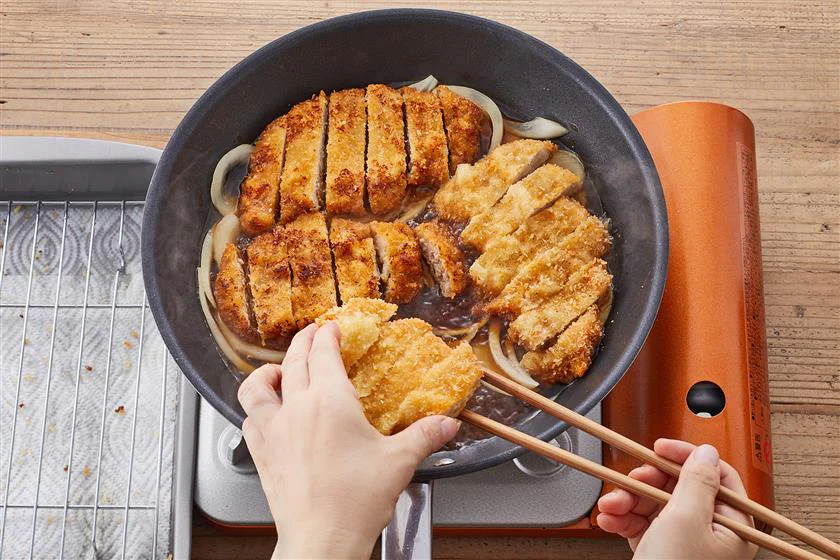 豚ロース肉で作る　基本のかつ丼のつくり方_3_1