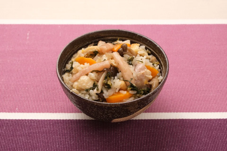玉ねぎの皮だしで“餅もち”中華おこわ風