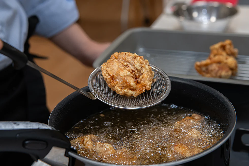 肉を愛する研究者直伝！
家庭で作れる
「究極のから揚げ」