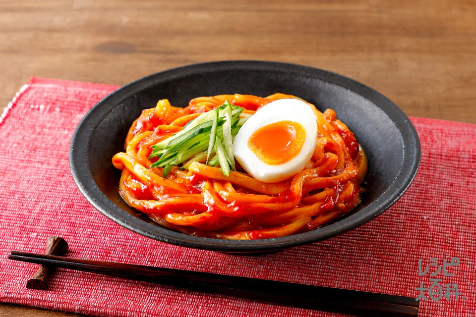 冷やしビビンうどん