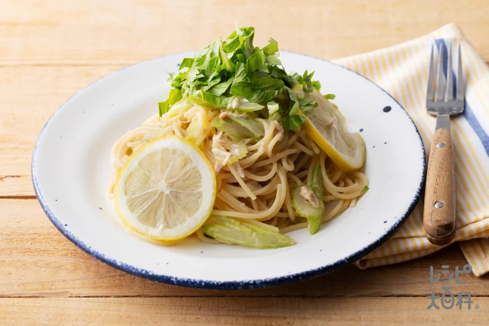 葉っぱまでまるごと!セロリとツナのスパゲッティ