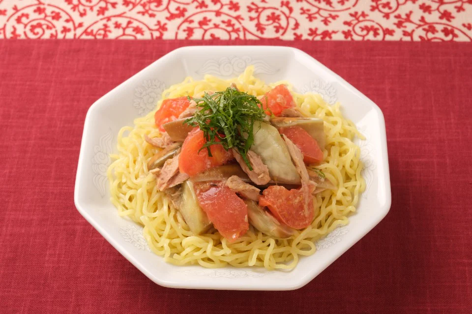 しみしみ鶏だし冷やし中華