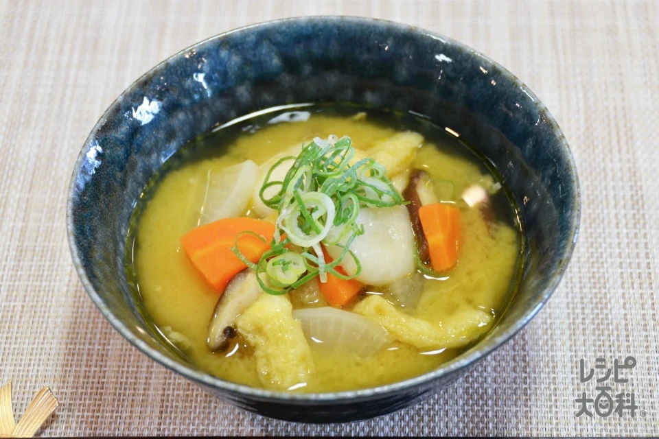 蓮根白玉の具沢山だご汁<塩分控えめ>