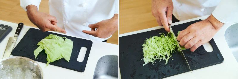 キャベツを切る様子