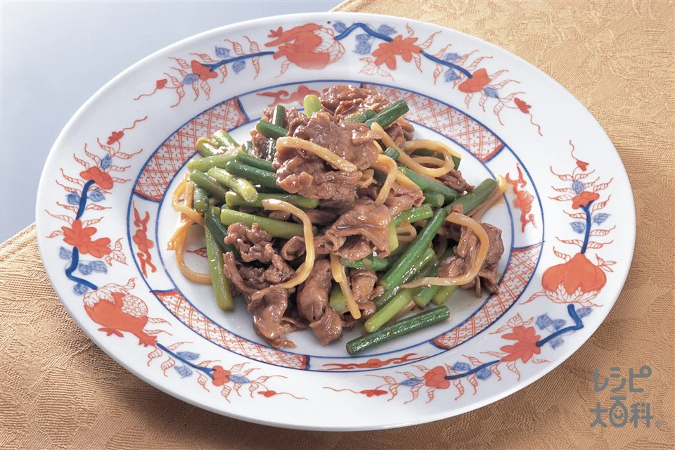 茎にんにくと牛肉の炒めもの