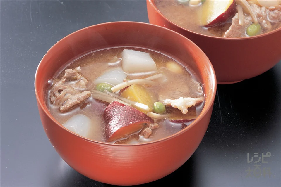 さつまいも・大豆・枝豆の豚汁