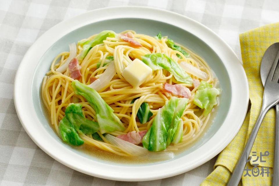 春キャベツとベーコンのだしバターパスタ