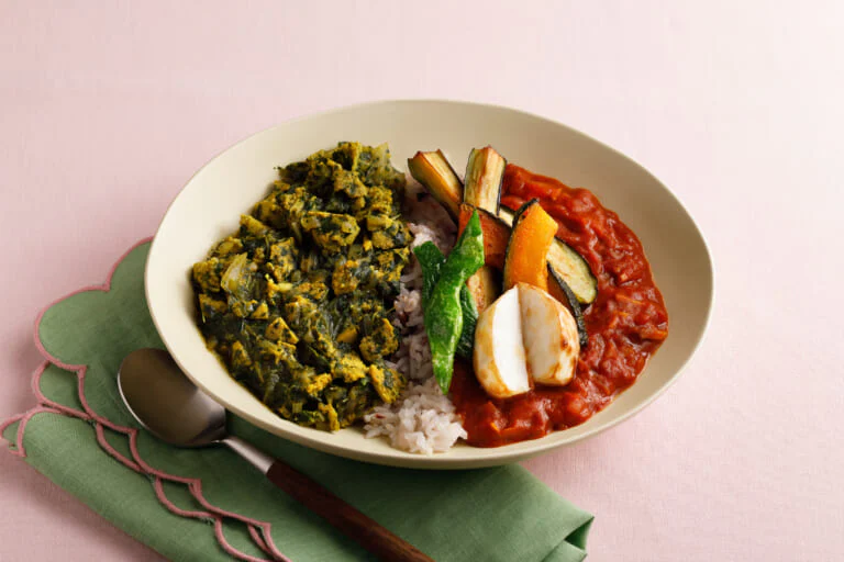 お肉なしでも大満足！地元野菜のダブルカレー