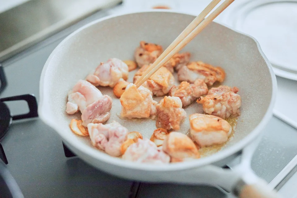小松菜と鶏肉の和風ガーリックバター炒めのつくり方_2_1