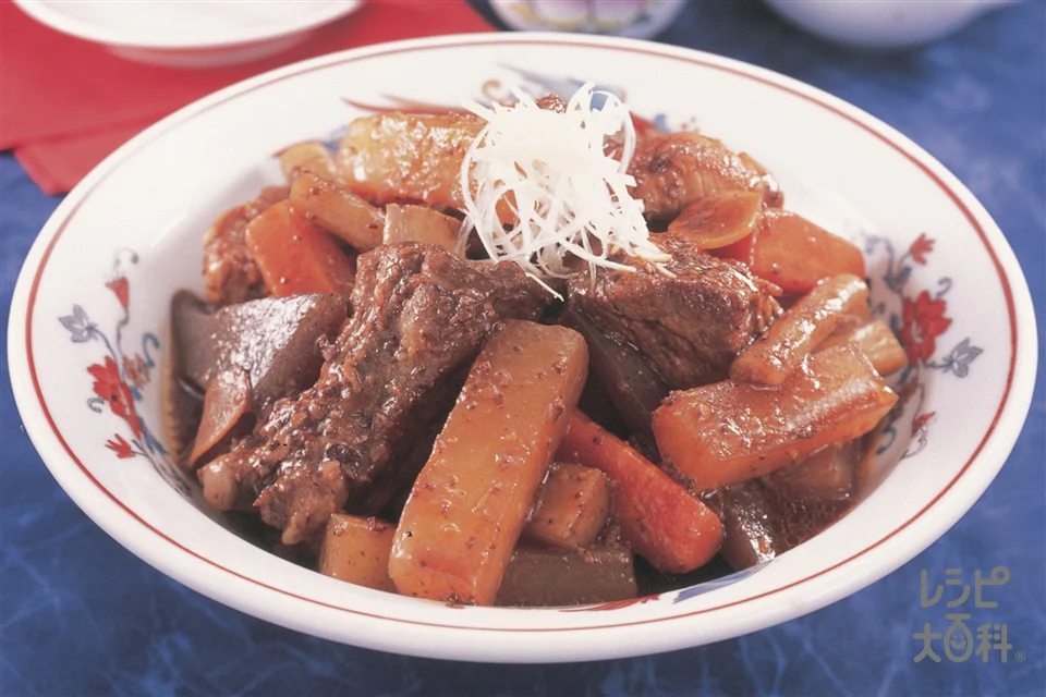 骨つき豚の中華風みそ煮込み(とんこつ)
