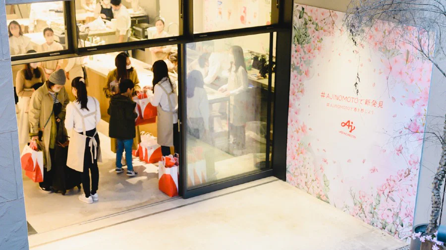 インスタライブの前には、春の新商品をイベントでお披露目！