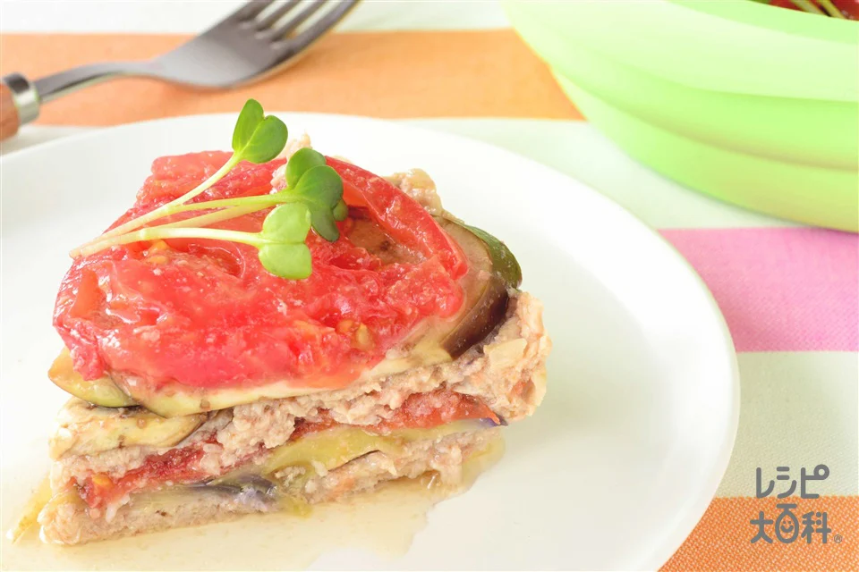 シリコンスチーマーで 豚ひき肉と夏野菜のはさみ蒸し
