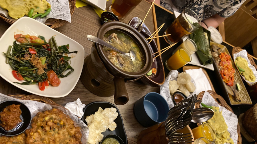 インドネシアの満足ごはん術！味の素社員のご飯ルール | コンテンツ