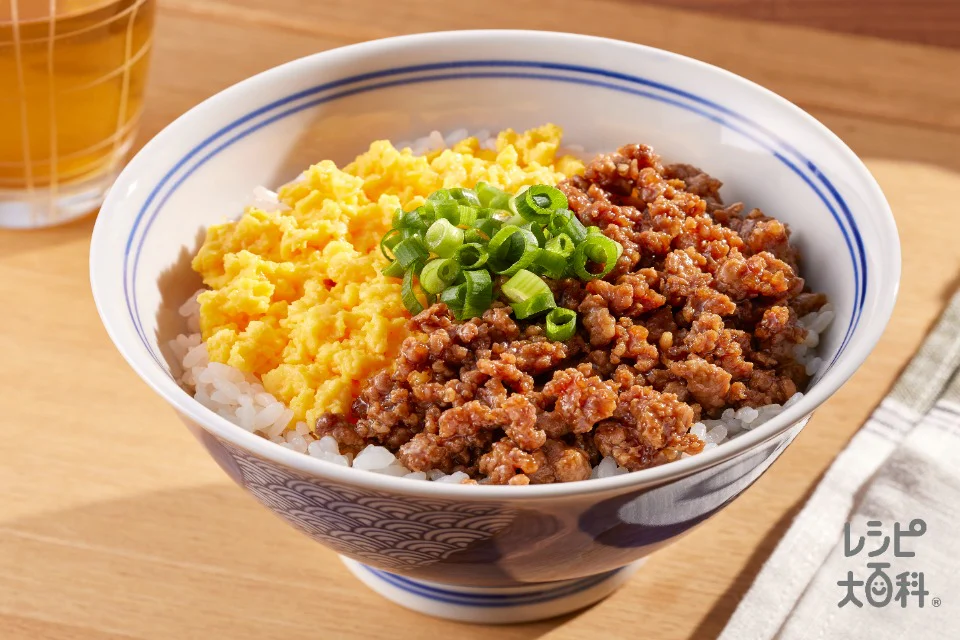 中華風豚そぼろ丼