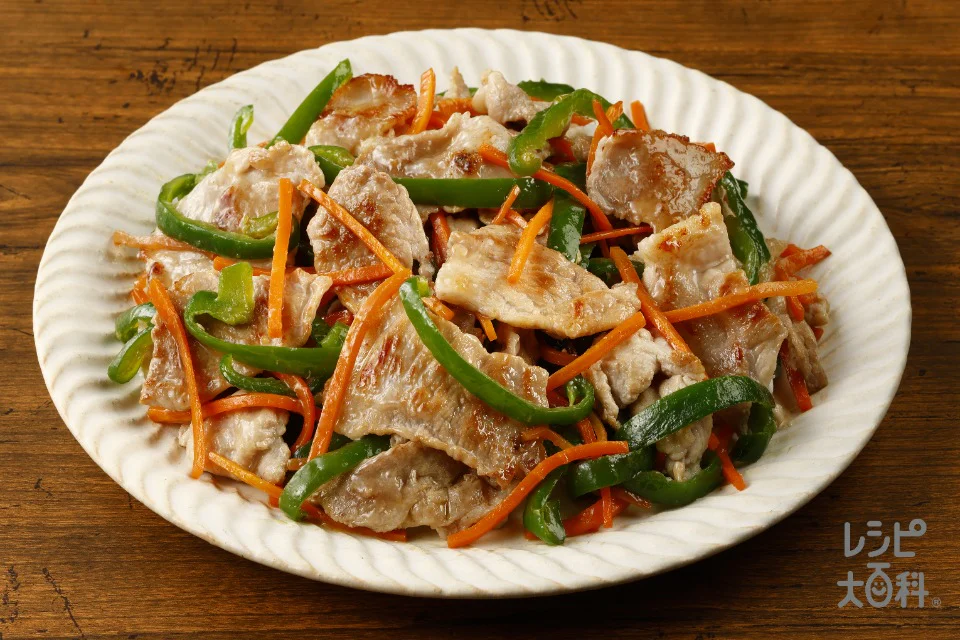 ピーマン・にんじん・豚こま肉の炒め物