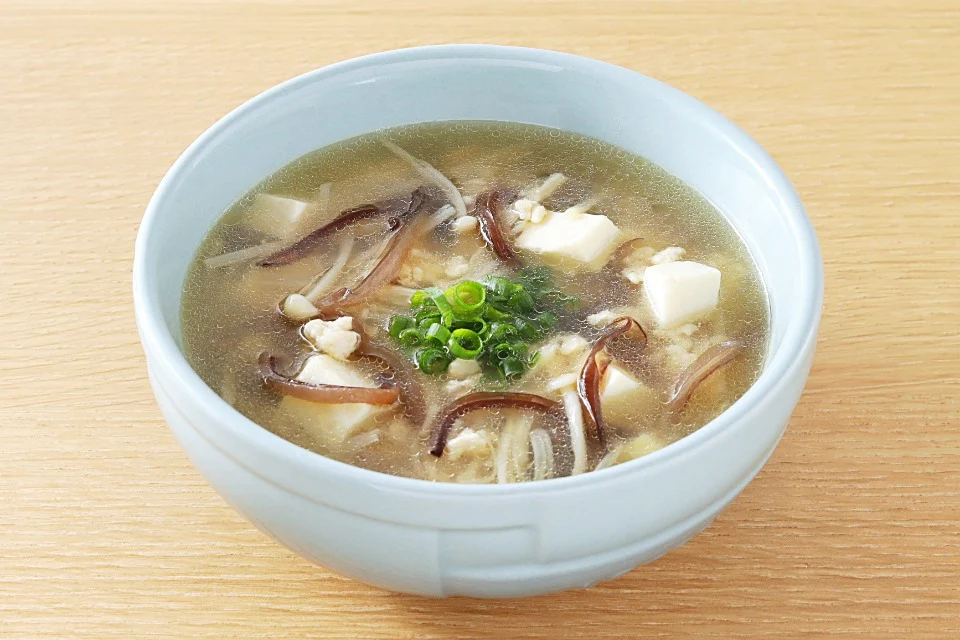 生きくらげと豆腐の中華風スープ