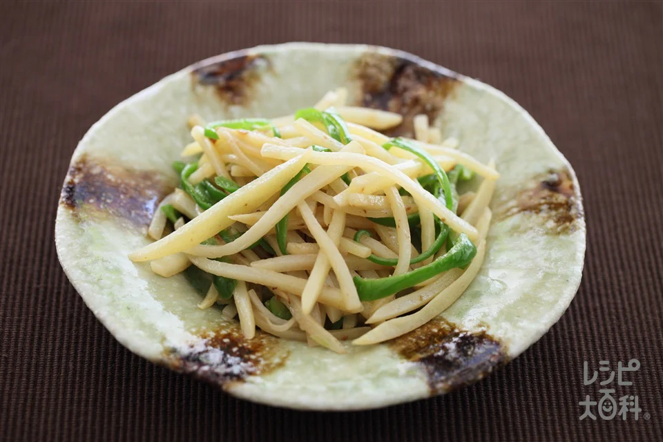 せん切りじゃがいもの炒め物