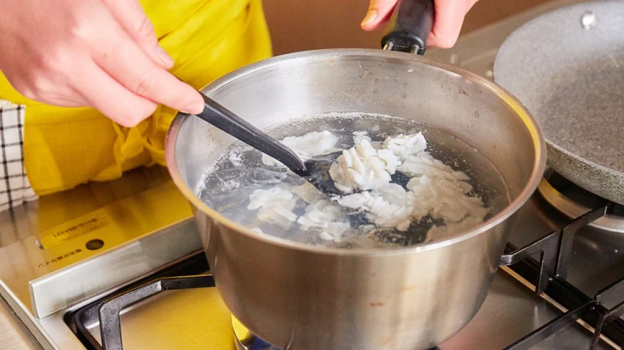 つゆだくでご飯が進む♪「シーフードガパオ」の作り方