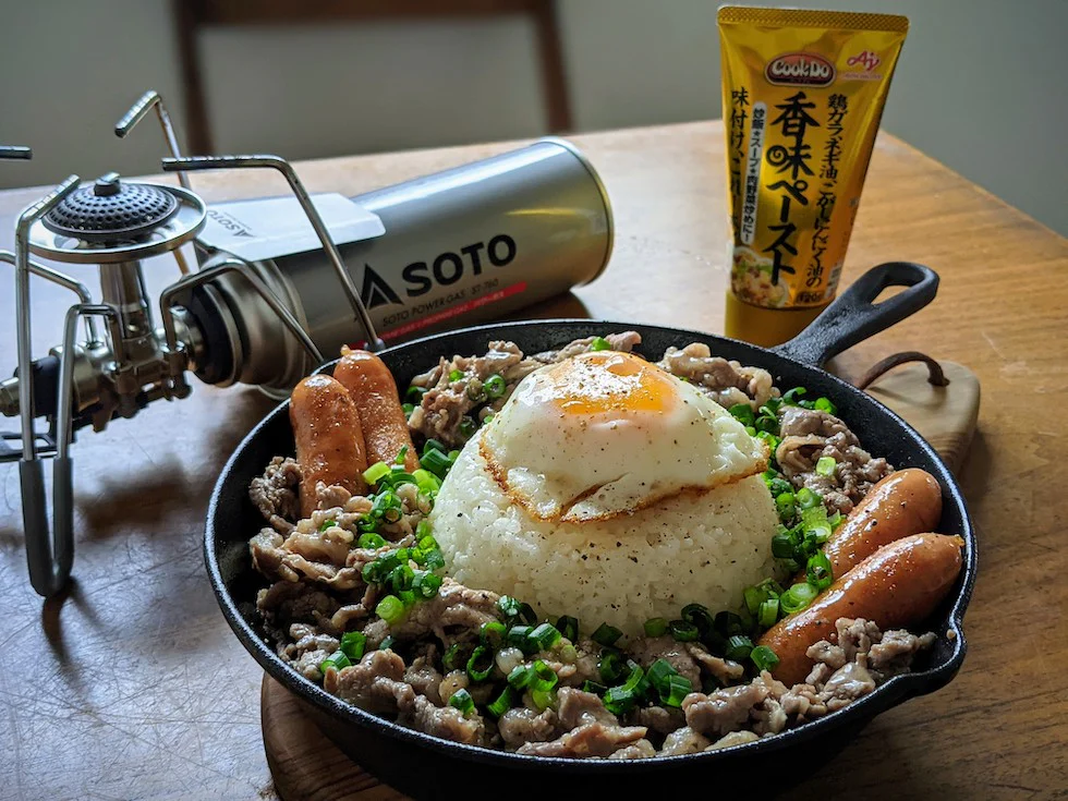 ご飯がうまい！お肉たっぷりで満足感のある豪快プレート