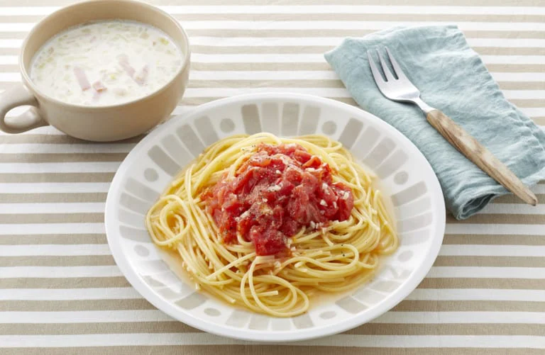 トマトパスタの献立