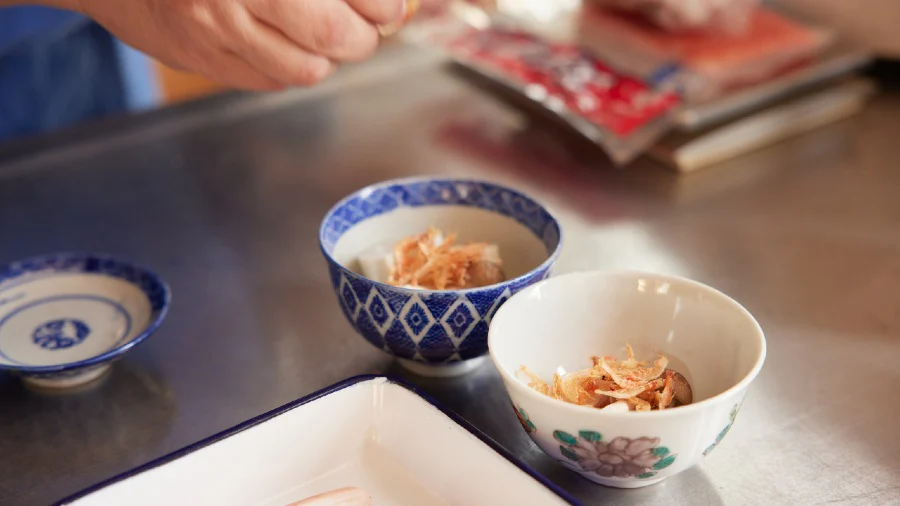 虎の巻 其ノ二 茶碗蒸しには、練りもの、みつば、きのこはかかせない