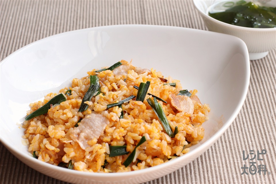 うま辛キムチチャーハンの作り方 | レシピ |【味の素パーク】
