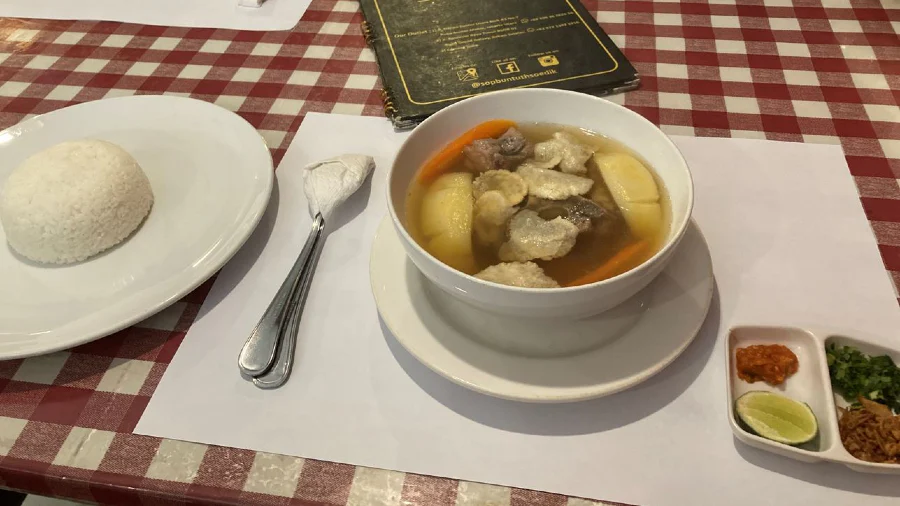 辛さの中に見つけた癒し「Sop Buntut」と、「Masako®」の卵焼き&Soto Ayam