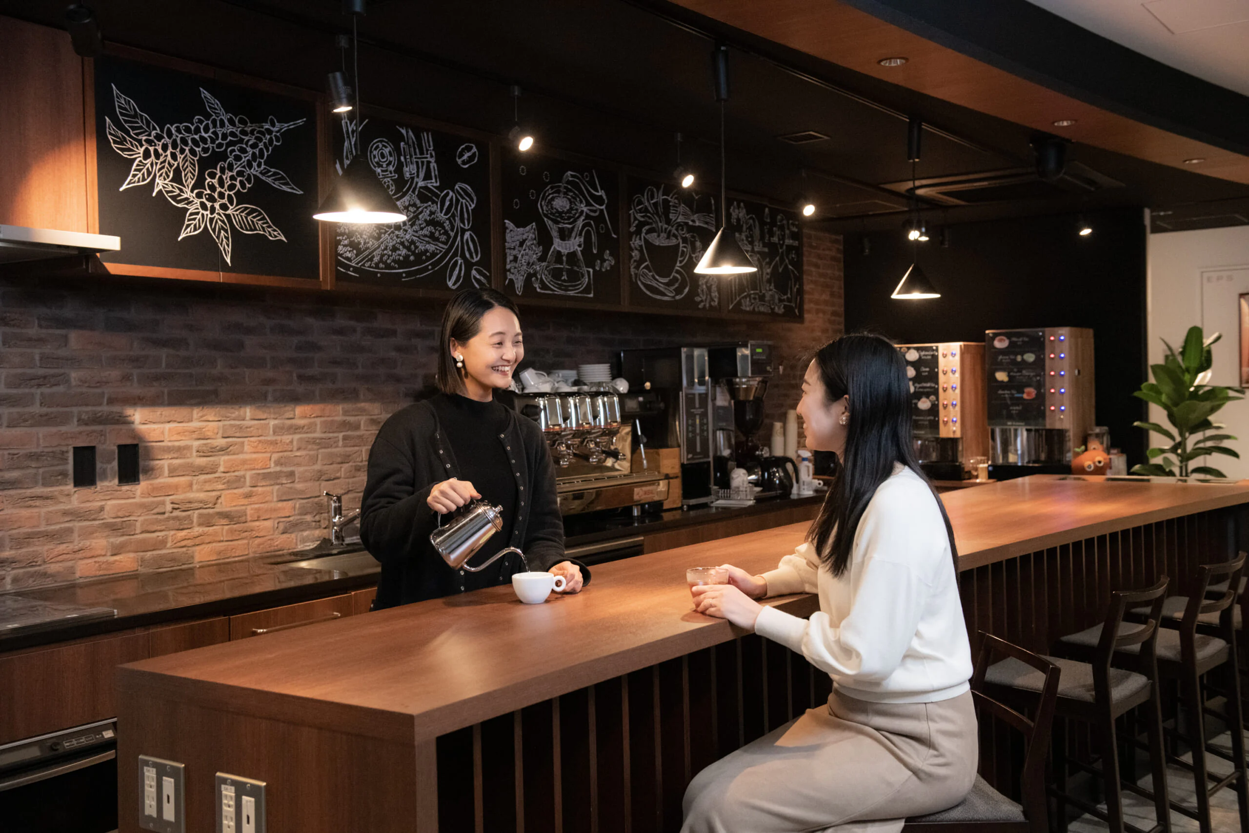 おうちで、幸せなカフェタイムを!
「ブレンディ®カフェラトリー®」
スティックの楽しみ方