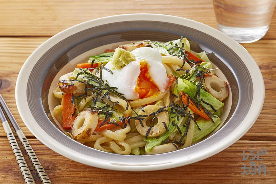 キャベツとちくわのめんつゆマヨうどん