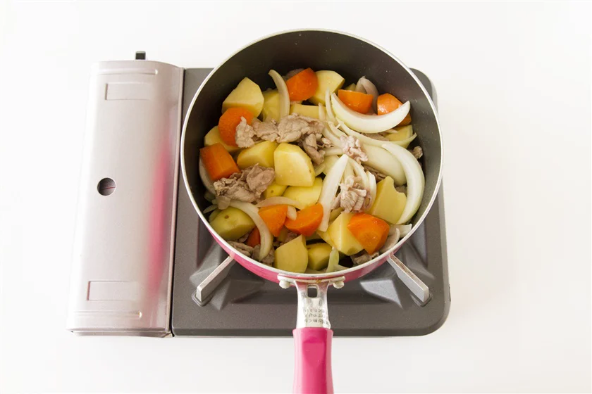 簡単！肉じゃがのつくり方_2_1