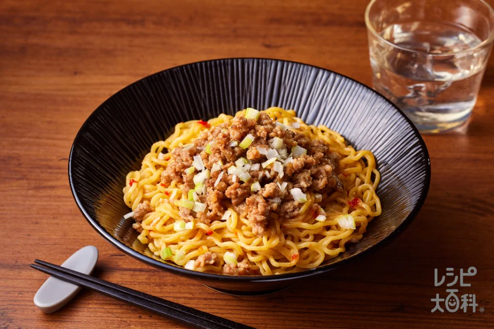 ∞（無限）汁なし担々麺
