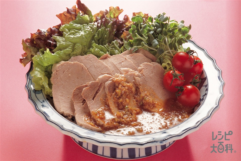 ゆで豚のごまだれかけ