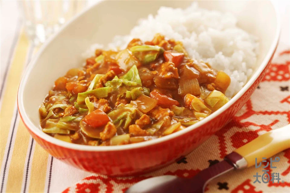 春キャベツと新玉ねぎキーマカレー