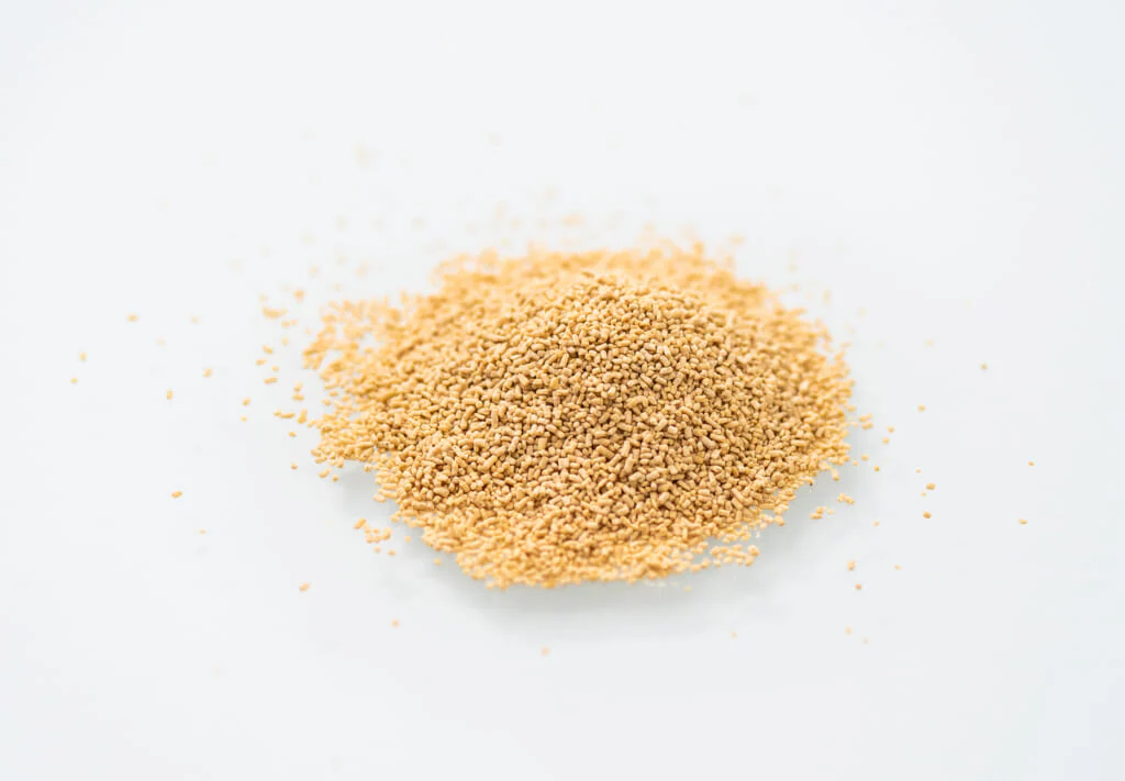 本物の鰹節を粉末状に。秘伝のレシピで「ほんだし®」へ