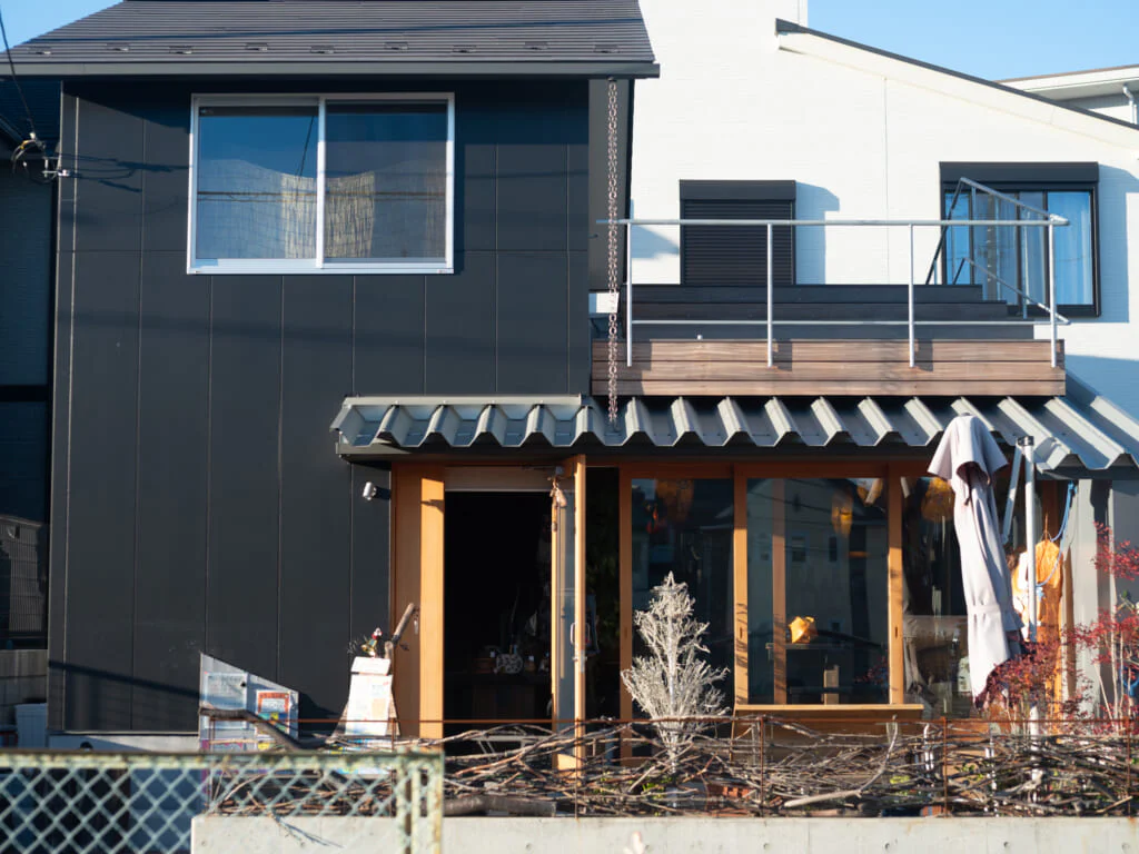 住宅街に佇む、森島さんの新たな店舗「しょうがの森」。