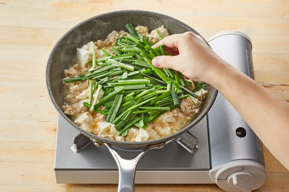 にら入り豆腐と鶏のそぼろ丼のつくり方_3_1