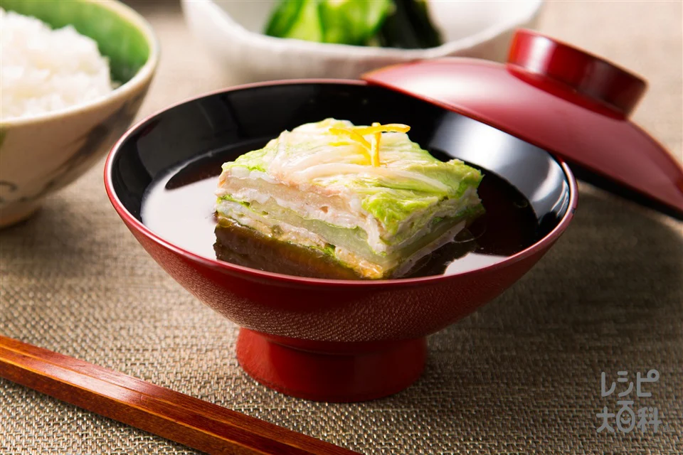 白菜と豚肉の重ね蒸し 赤みそ仕立て