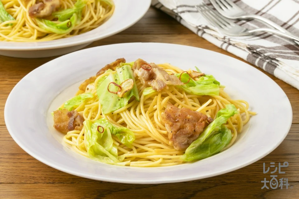 豚バラとキャベツの和風ガーリックパスタ