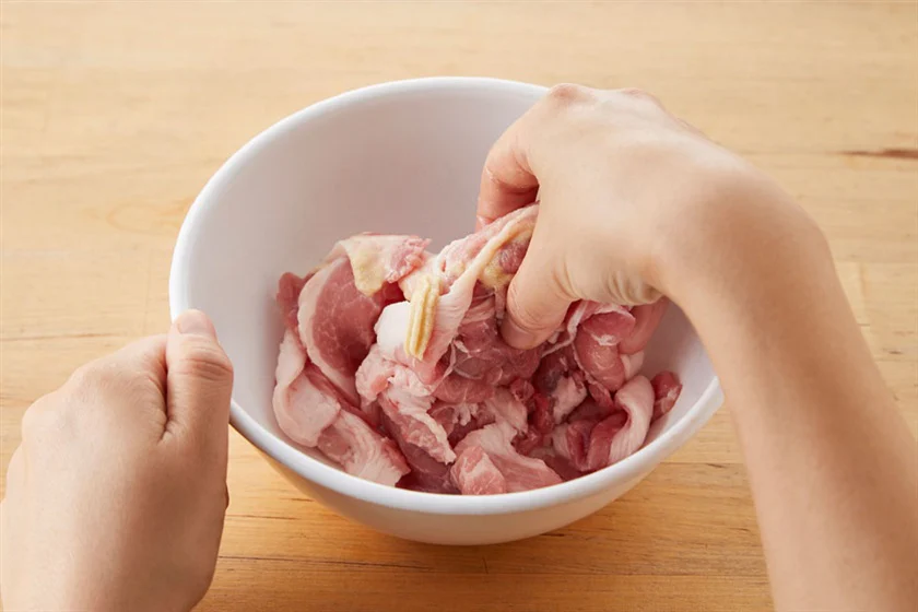 炊飯器で作る肉炒飯のつくり方_2_1