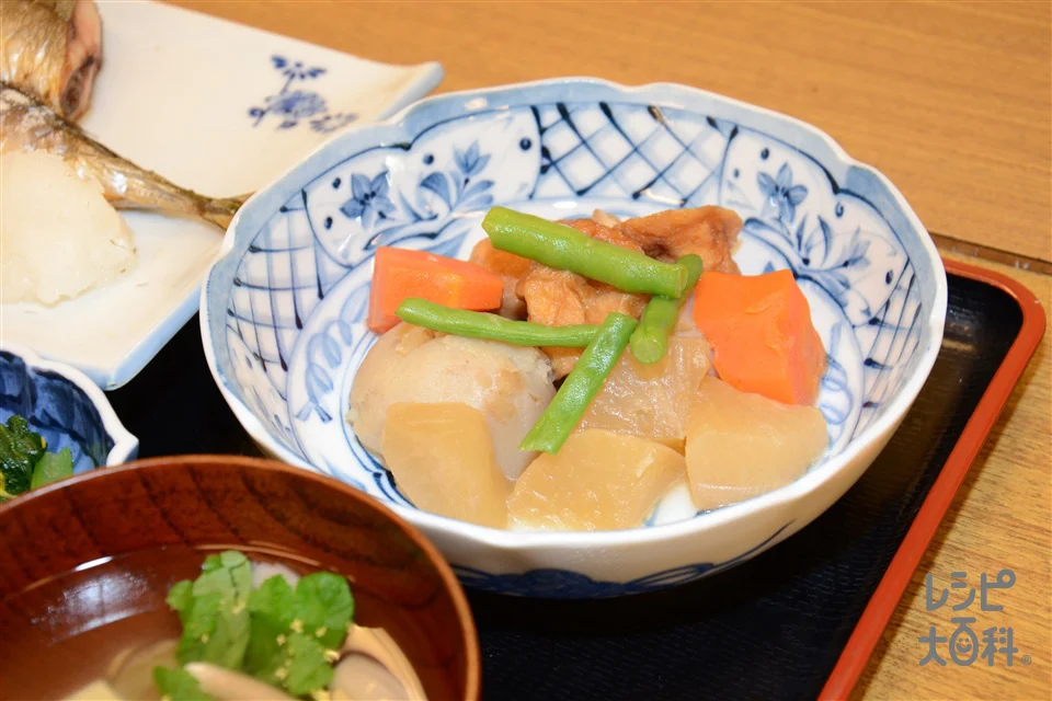 さといもと油麩のうま煮