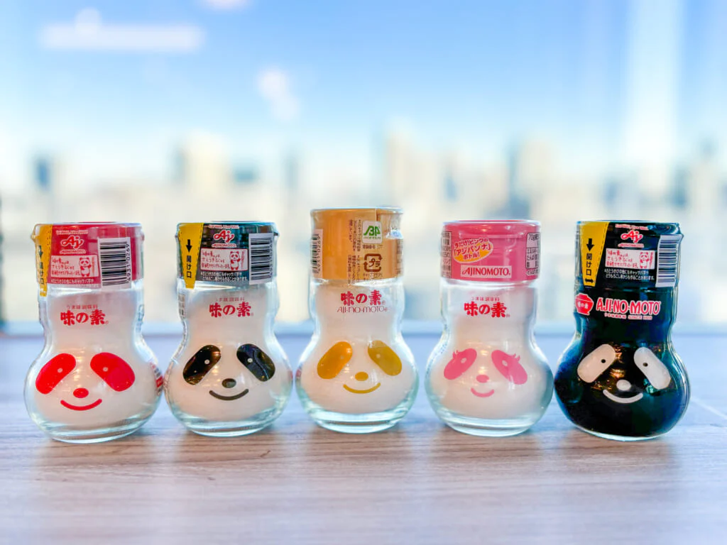 一番左が通常品で、右に並ぶのが限定品。ブラックフライデーの特別デザイン(一番右)など、イベントに合わせて限定パッケージが出ることも。