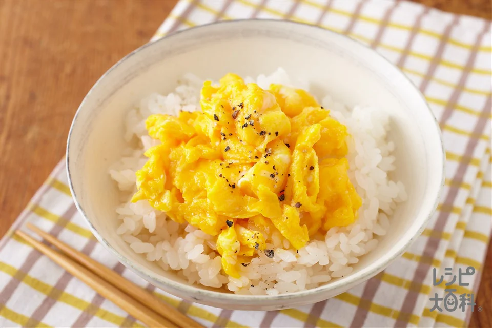 レンジであったか!鶏だし卵かけごはん