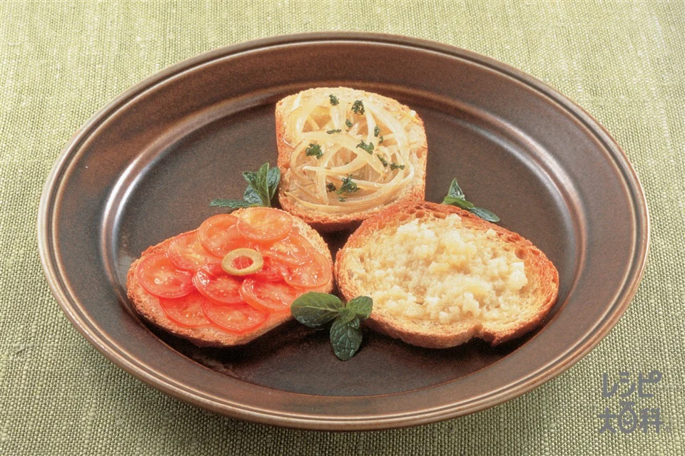 フランスパンにのせる三種