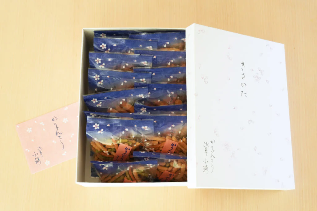 「かりんとう浅草小桜」　きさかた（中）