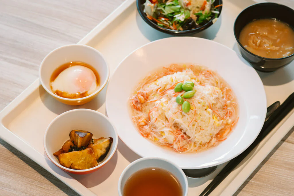 この日の丼ものは「蟹あんかけ炒飯」