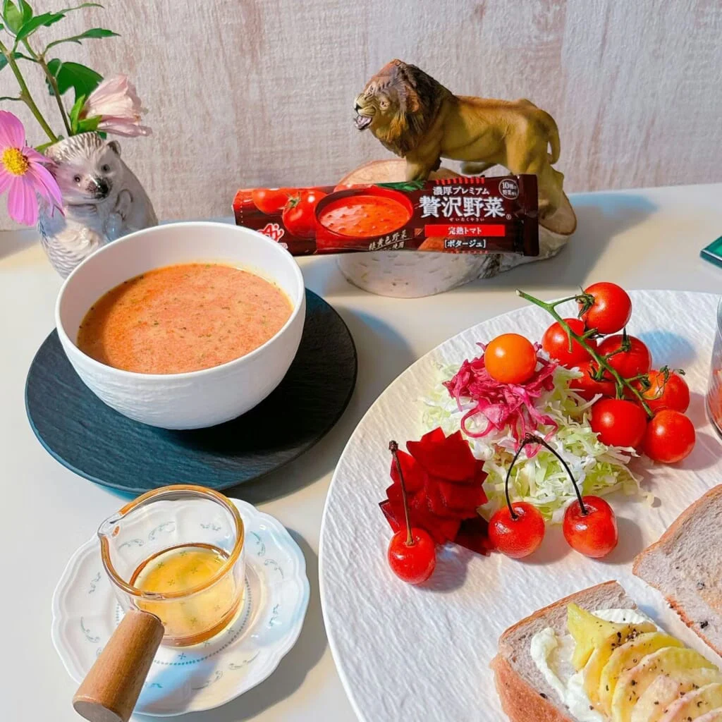 パンとの相性バツグンな〈完熟トマト〉！ (iUさん) 
